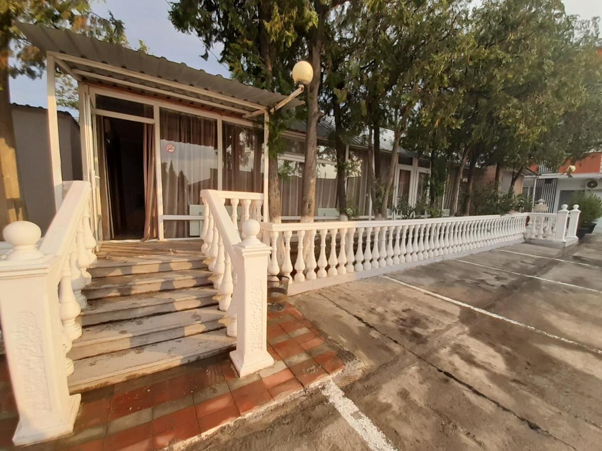 Hotel Selika Rustawi Exterior foto